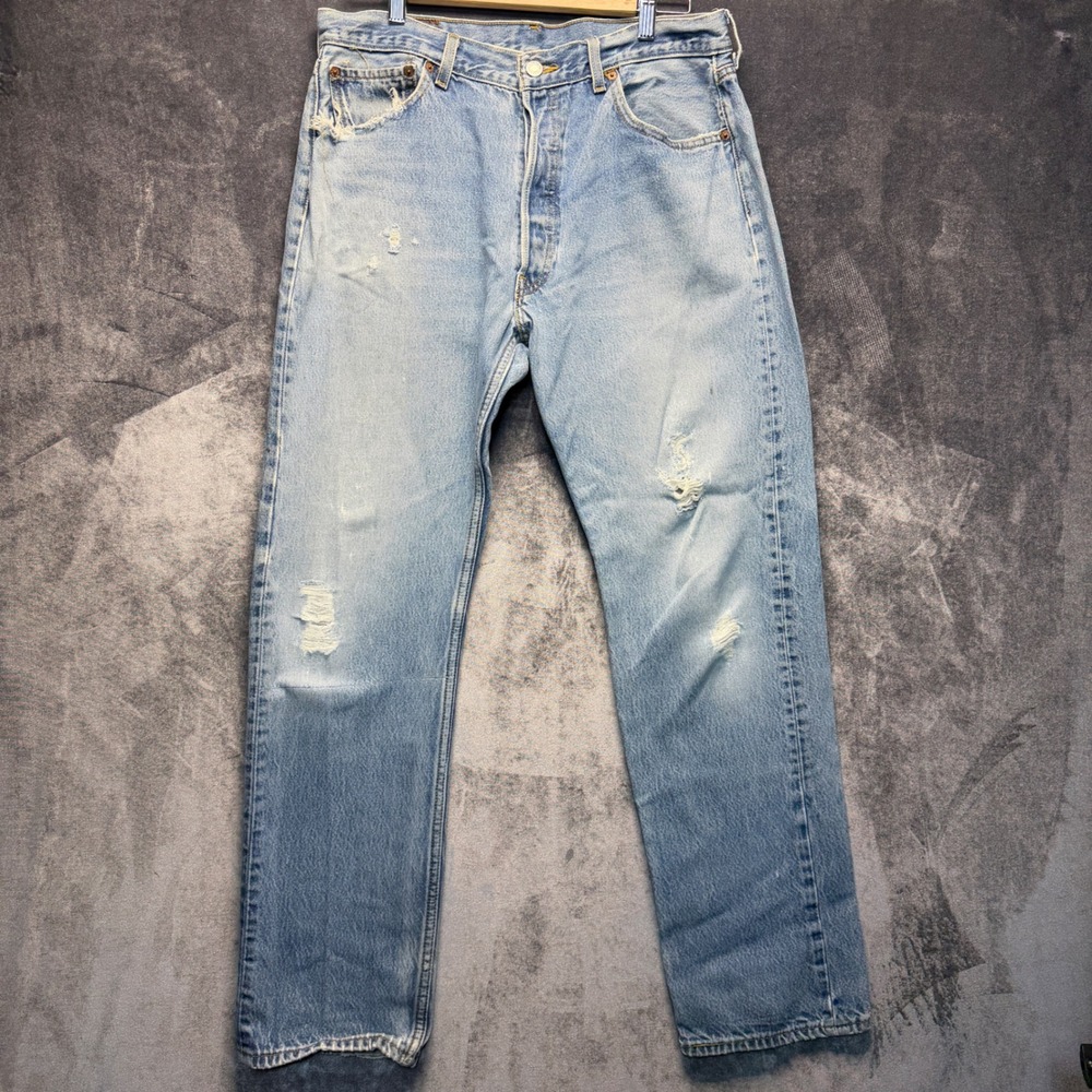 Levis 501 Jeans Mens 32x32 Blue Cotton Straight Leg Light Wash Thrashed Denim